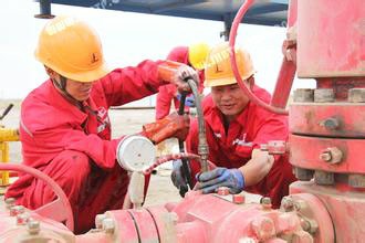 �y�Tע֬����