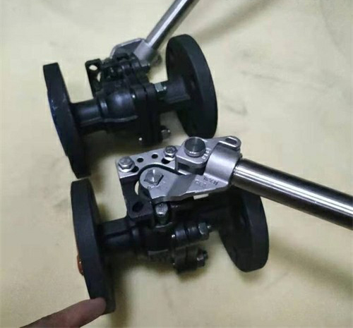 ���ɏ�λ���y