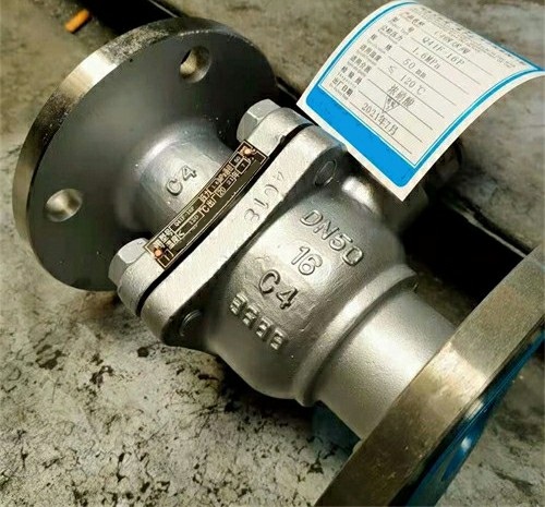 ���(d��ng)C4����y