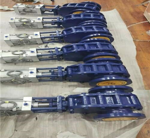 ����p�l������y