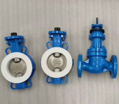 ����r���{���y