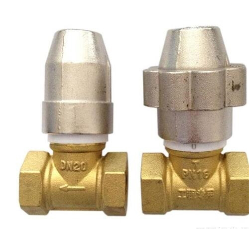 �S�~�����i�]�{���y